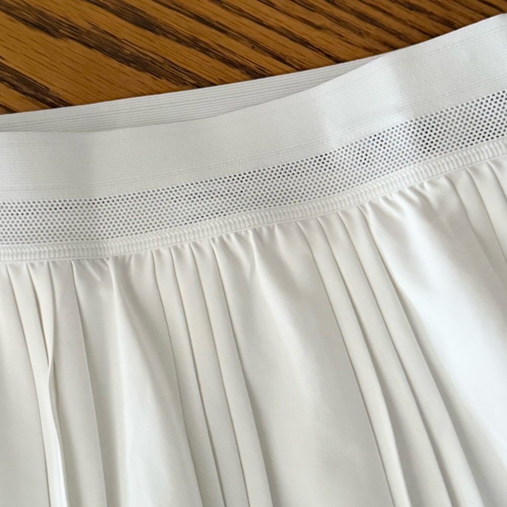 NIKE Court Advantage Dri-Fit Pleated Tennis Skirt - White - Picture 3 of 8